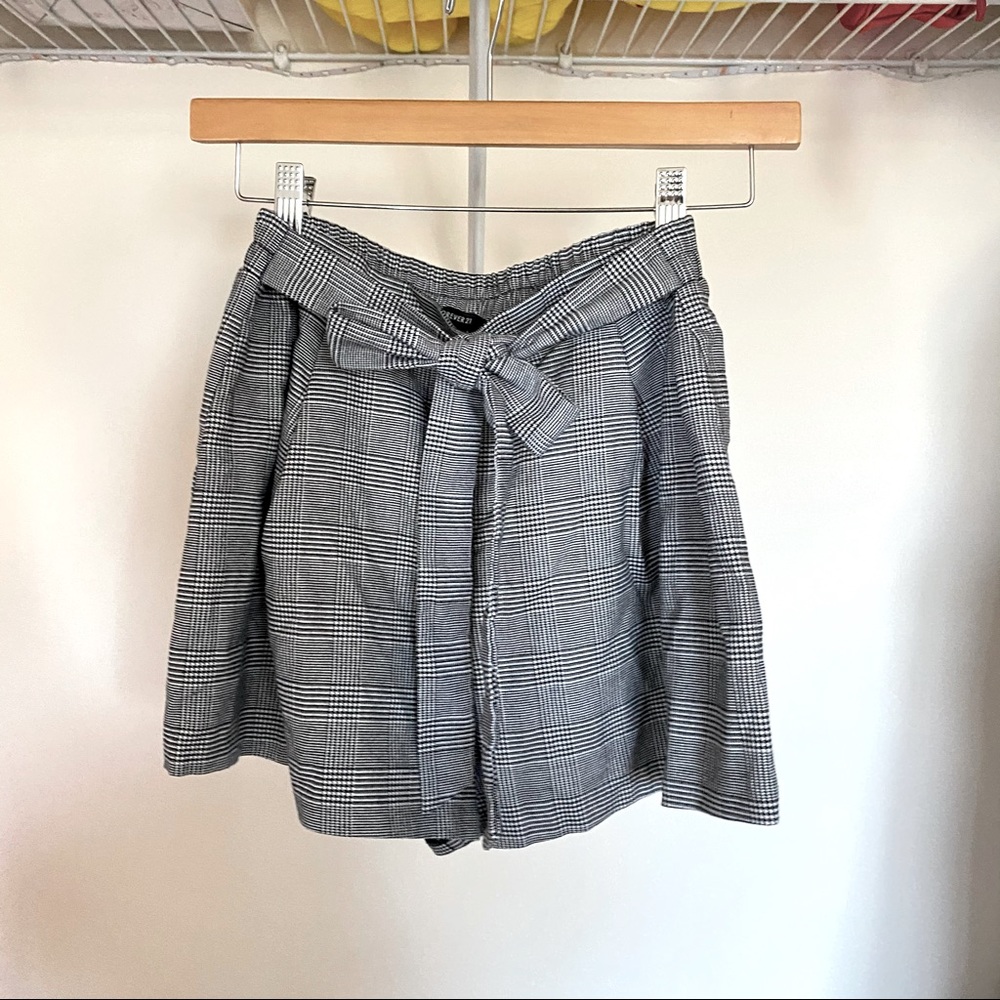 High Waist Plaid Grey/Black Tie Skort